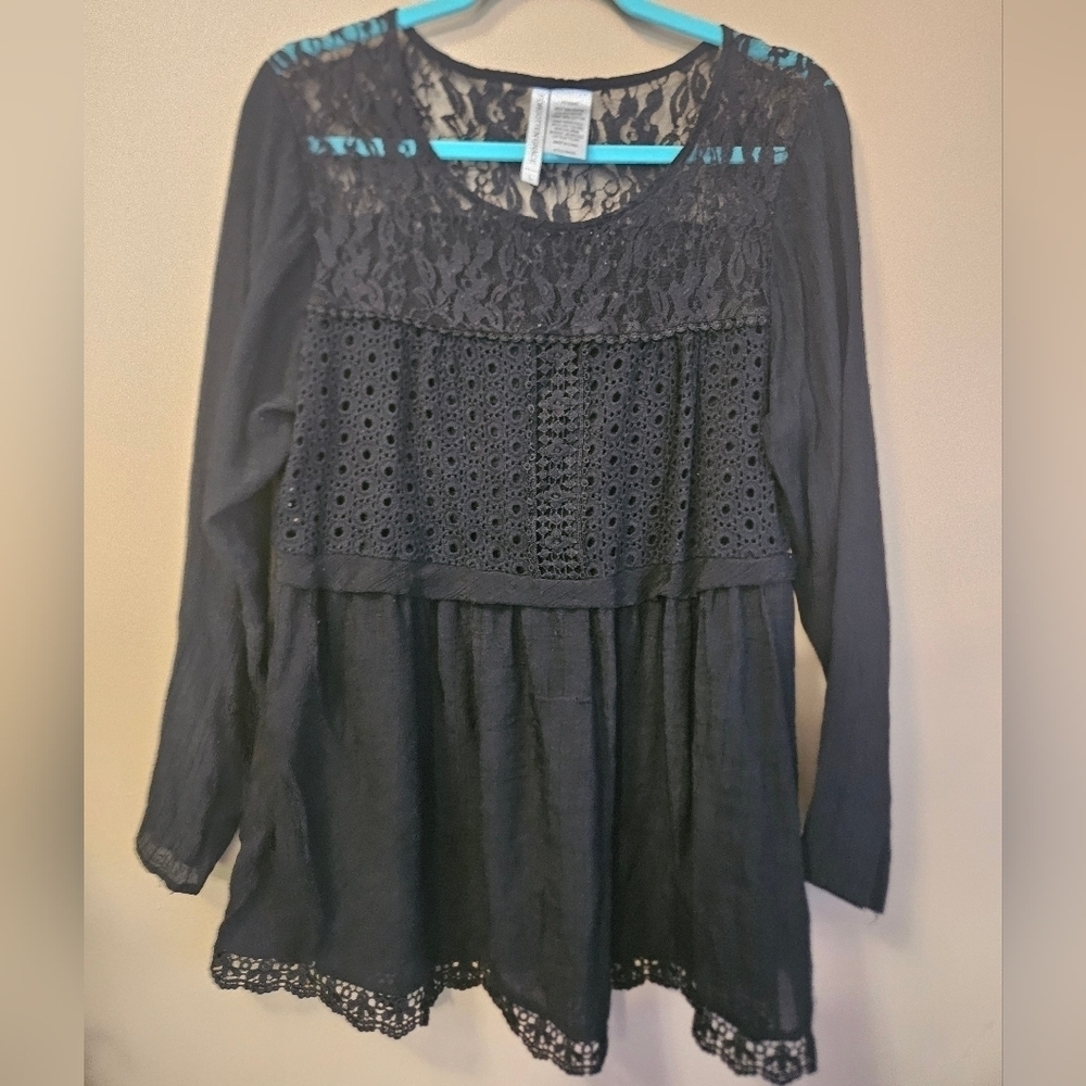 Forgotten Grace Women's Size L Black Mixed Media Tunic Ruffle Lace Bohemian Top